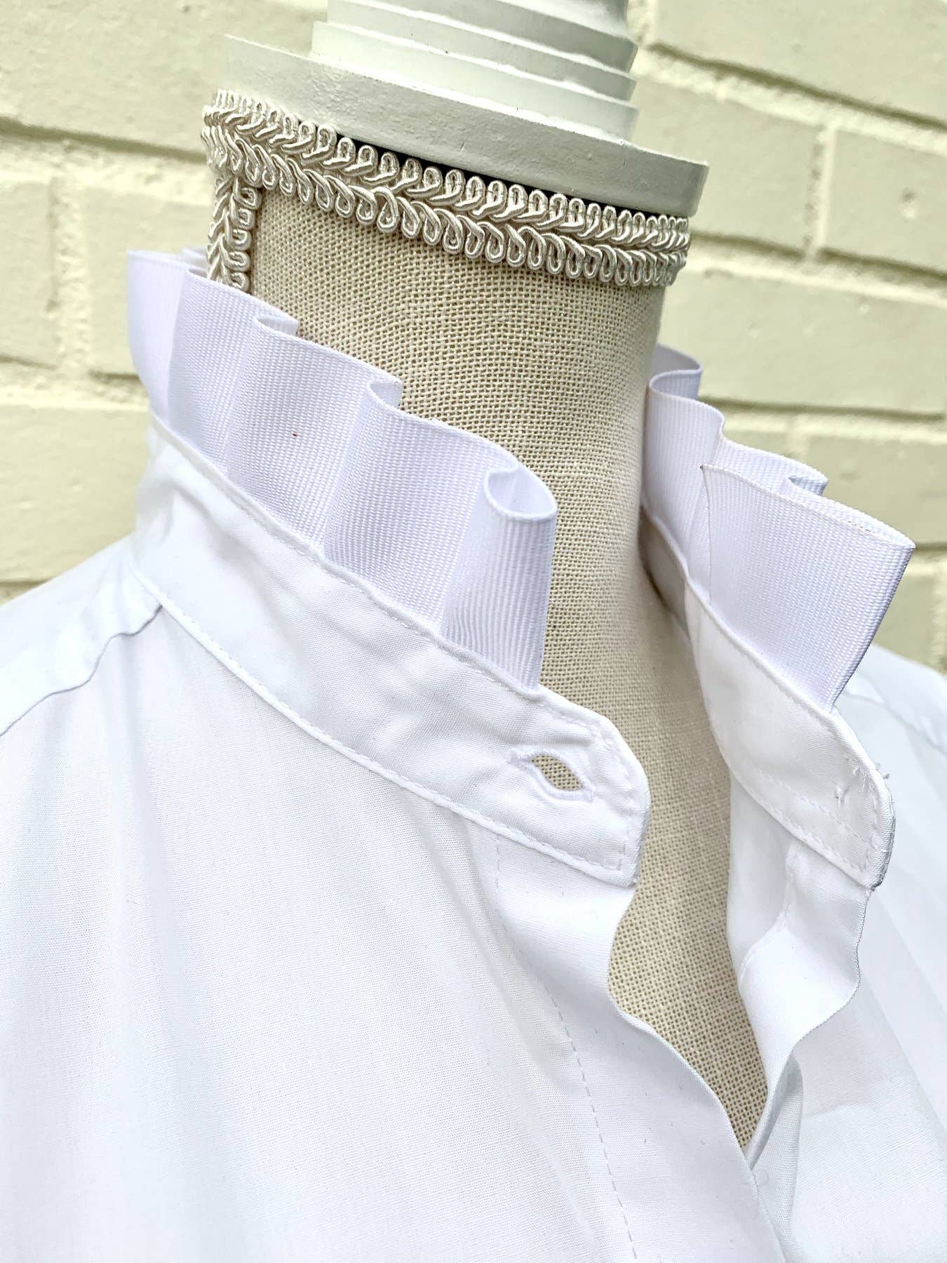 Apparel- Pearly Vine Barbara Ann Poplin Ribbon Trim 3/4 Sleeve White Ribbon